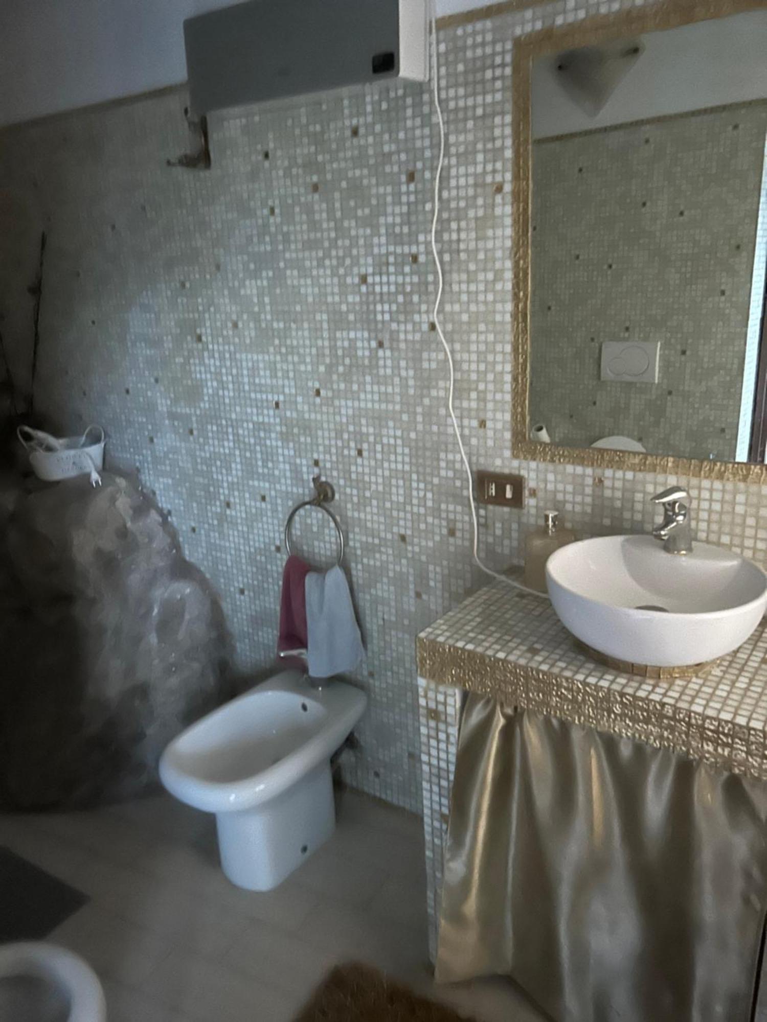 Locanda Verde Vaiano  エクステリア 写真